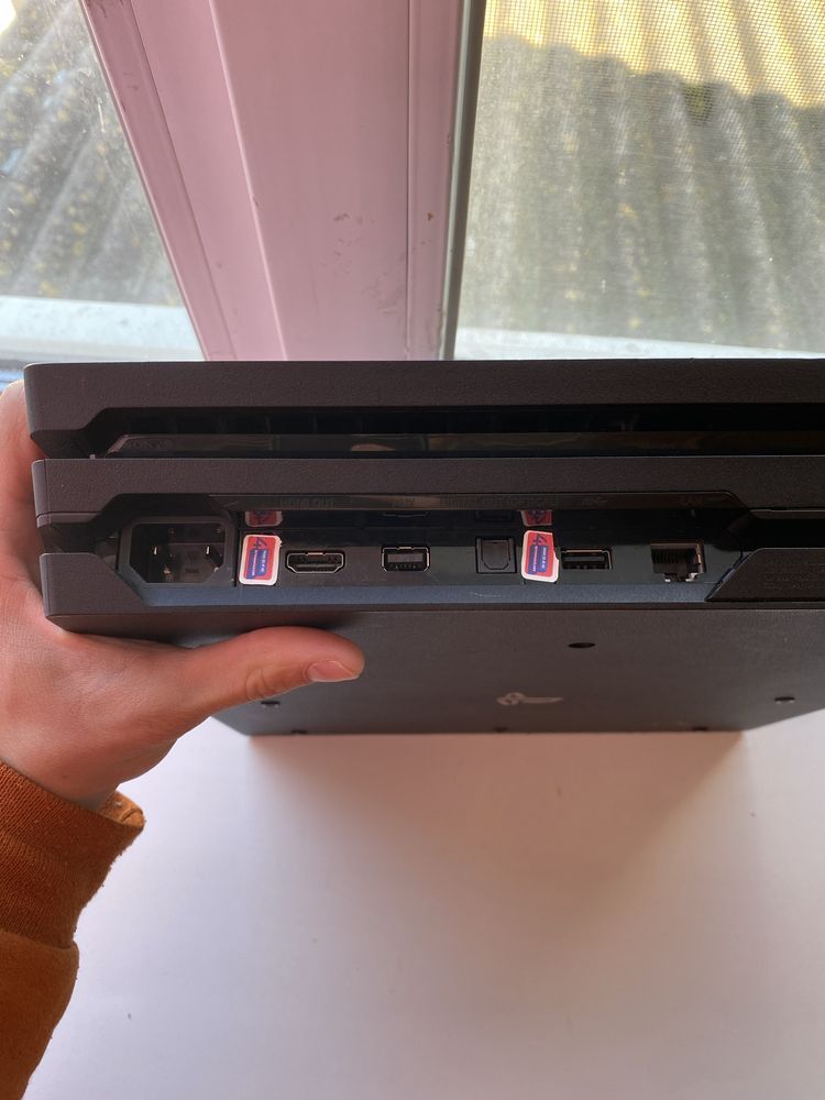 Playstation 4 Pro 1Tb + 2 контроллера / ps4 pro / пс4 про