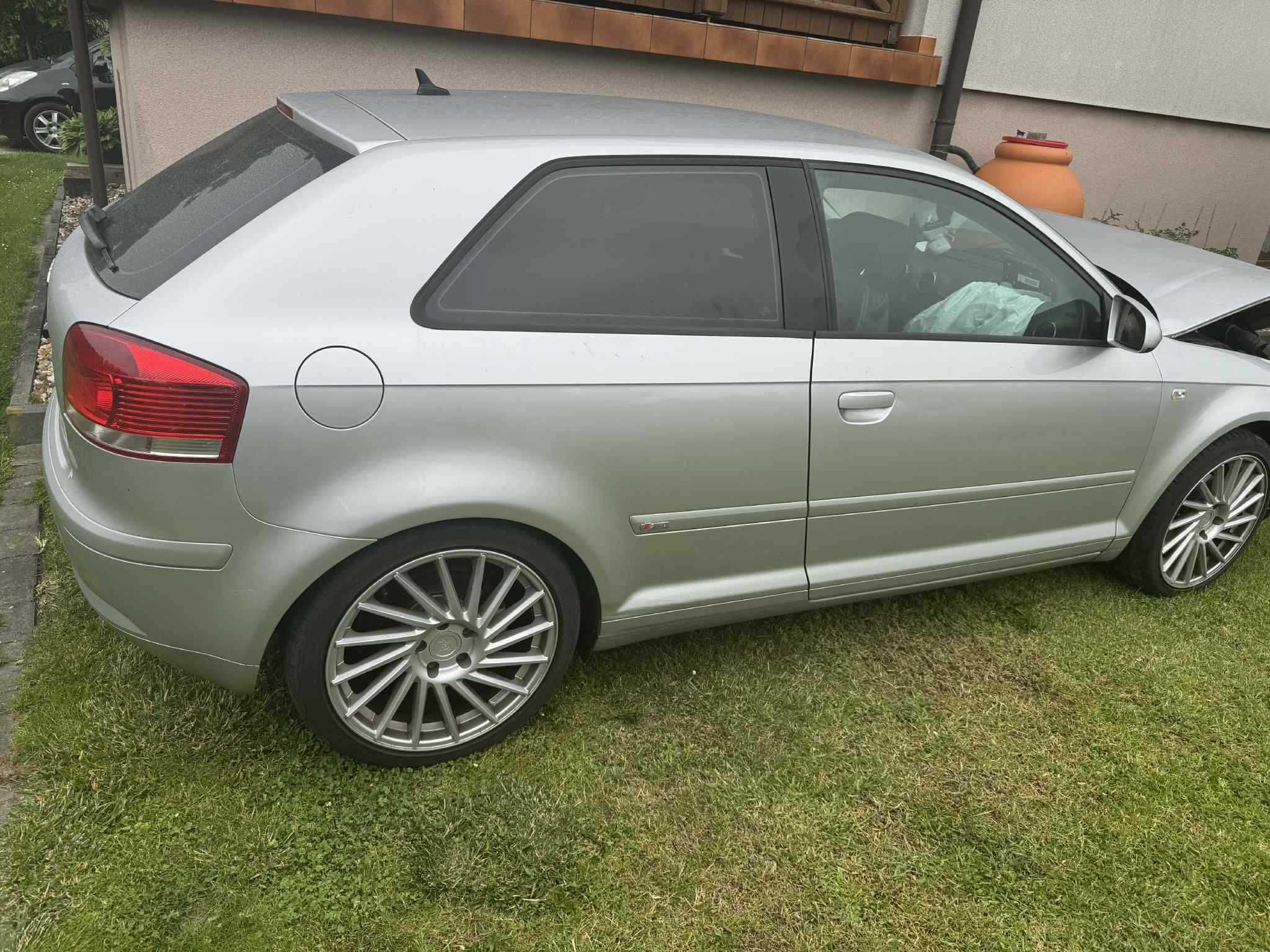 Audi A3 8P 2004r Uszkodzony