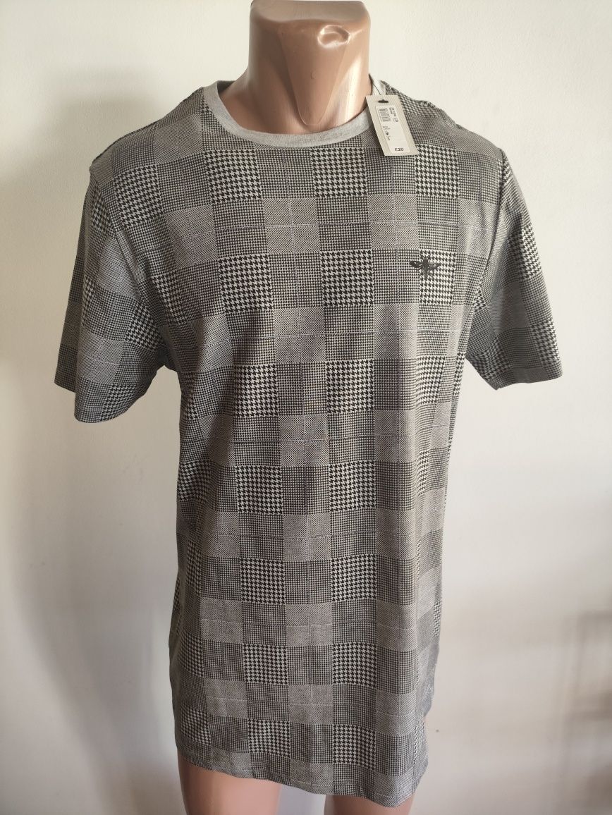 Футболка RIVER ISLAND. Розмір: М