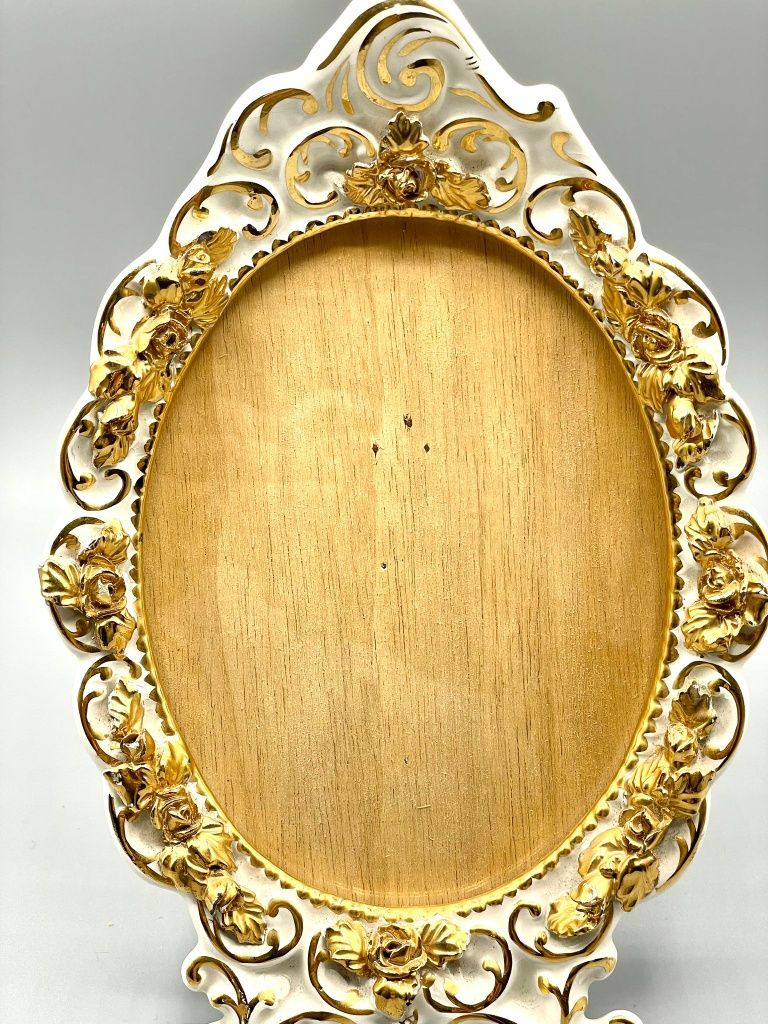 Fabulosa moldura em porcelana Alcobaça