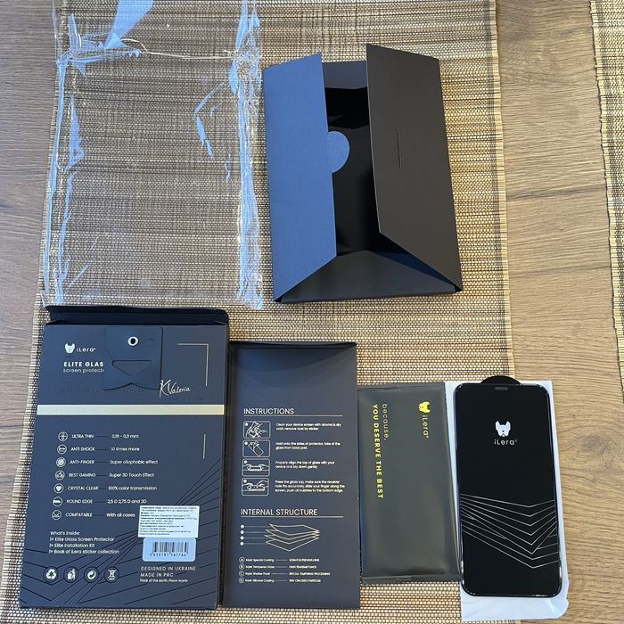 Защитное стекло iLera DeLuxe Armor Glass for iPhone 12/12Pro