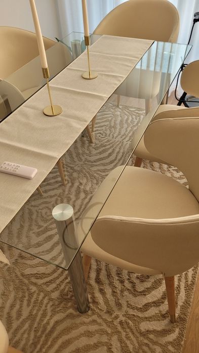 Mesa de jantar de vidro