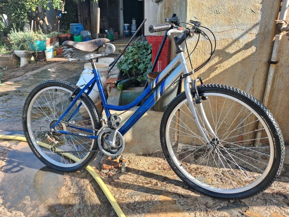 Vende-se bicicleta usada.