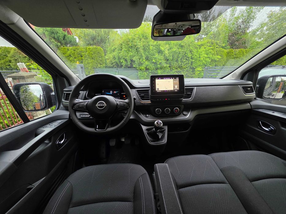 Wynajem busa 9 osobowego Nissan Primastar 2025r, Reanult Trafic 2025r.