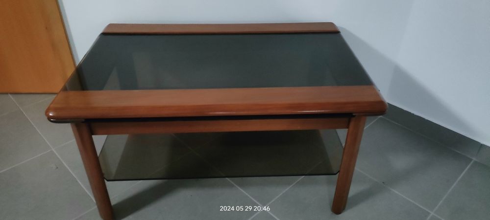 Cadeiras e mesa de centro Cerne