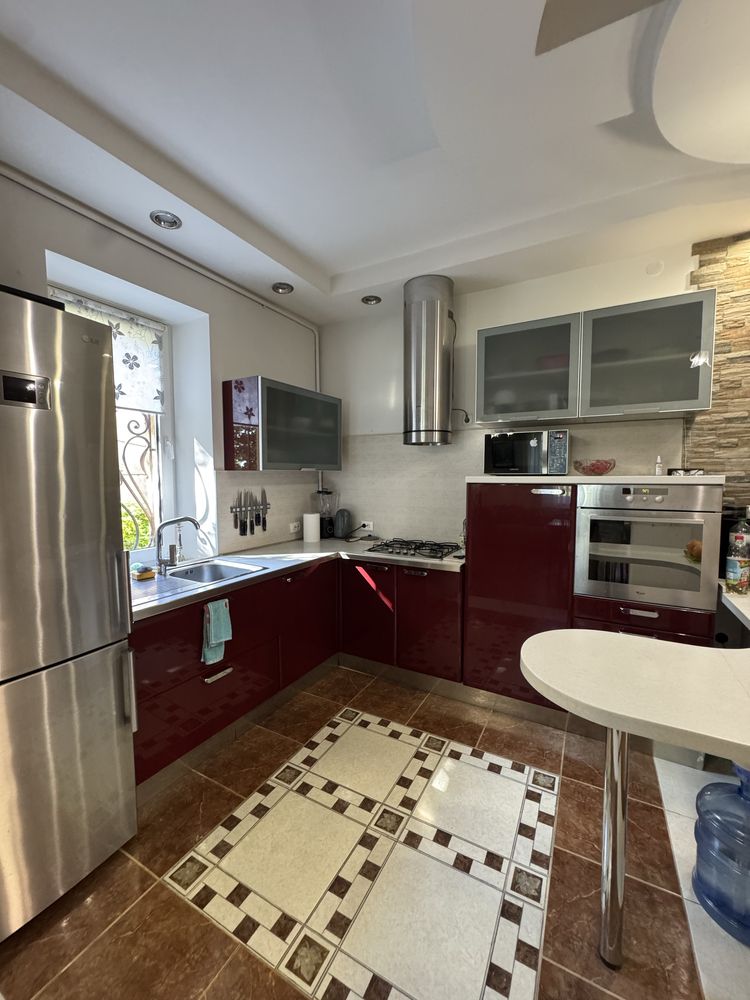 Ексклюзивна квартира 205 м² з терасою і гаражем, центр Львова