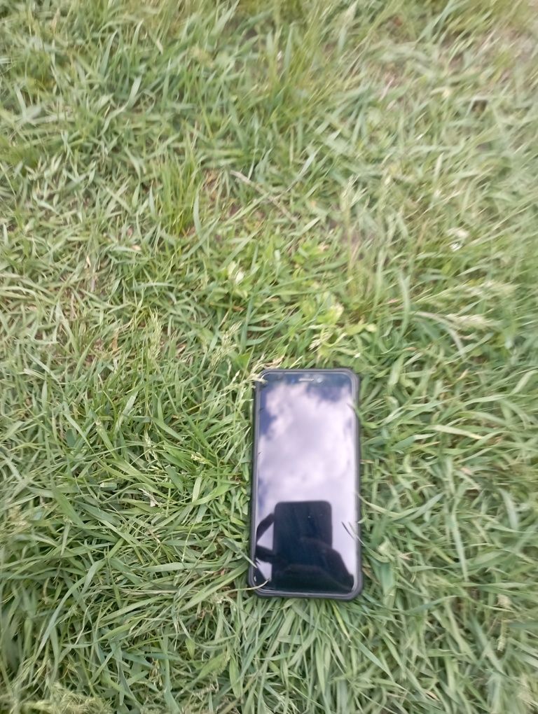 Продам смартфон Sigma mobile X-treme PQ38 4/32Gb Black