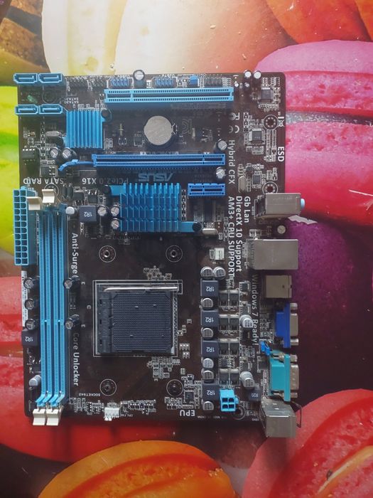 Материнська плата  рабоча