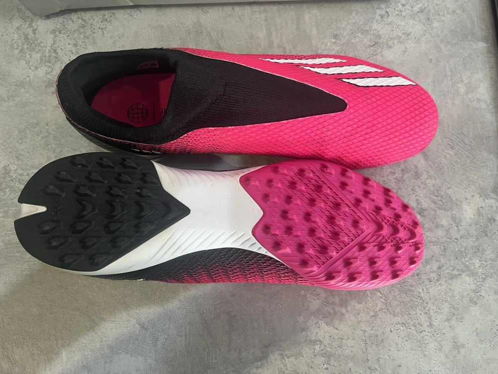 Нові оригінальні сороконожки Adidas