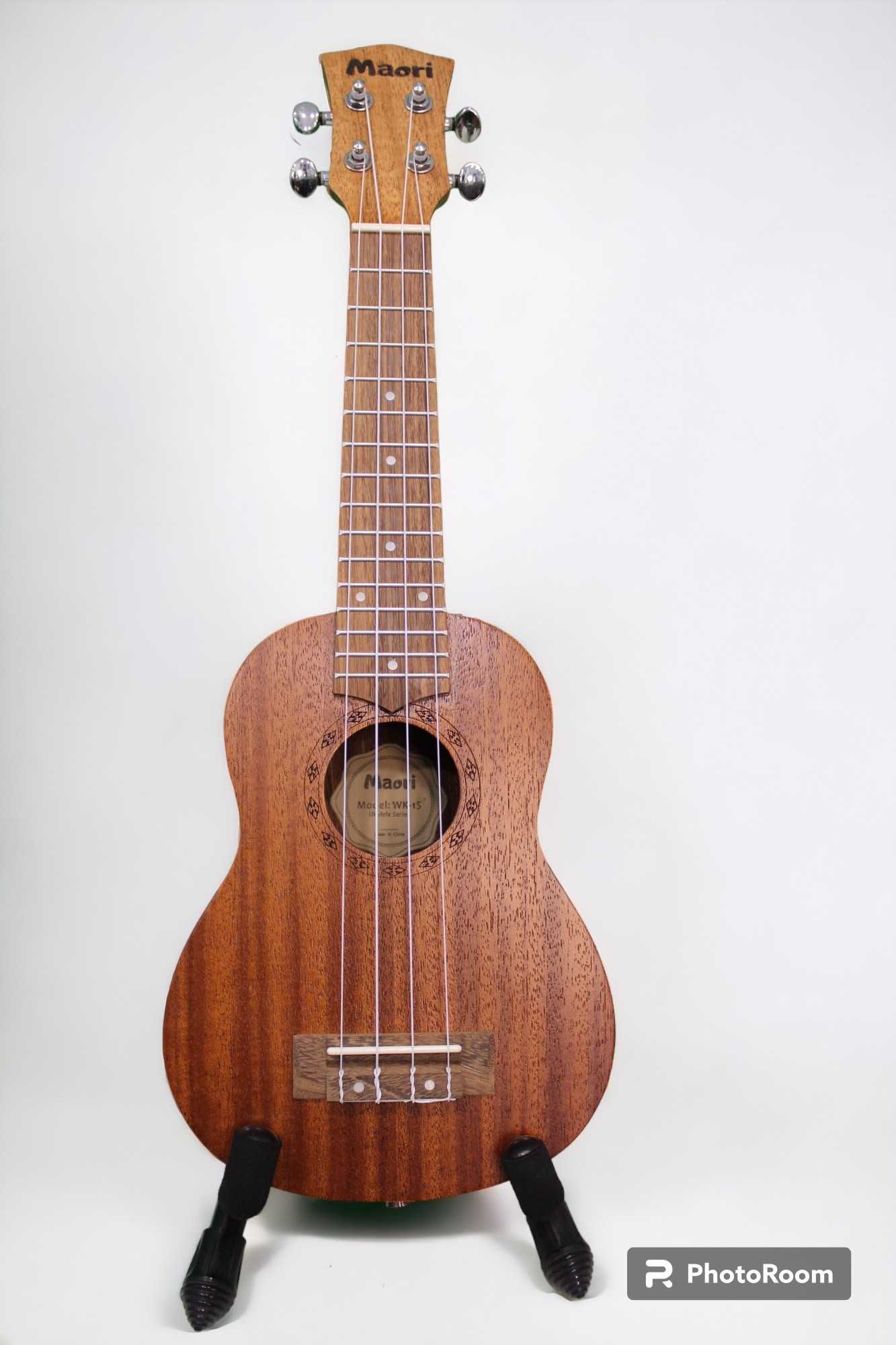 Ukulele "Maori" Soprano | Sapele | Pack| (Novo)