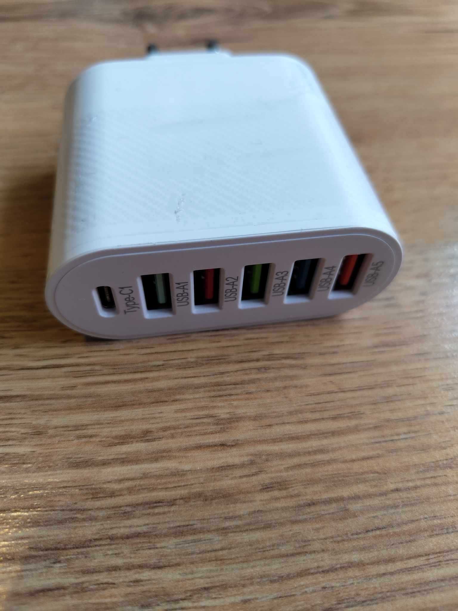 Ładowarka z 6 wejściami USB