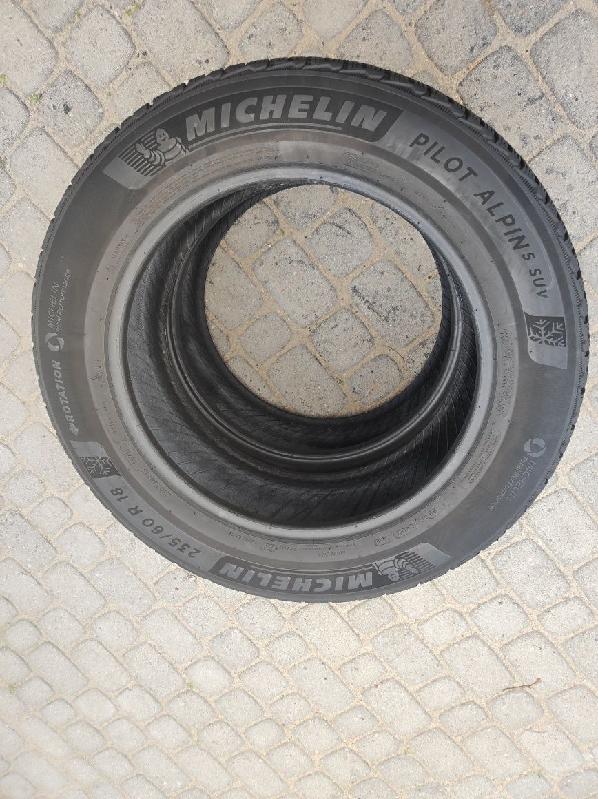 235.60.18 komplet opon zimowych Michelin Pilot Alpin 5