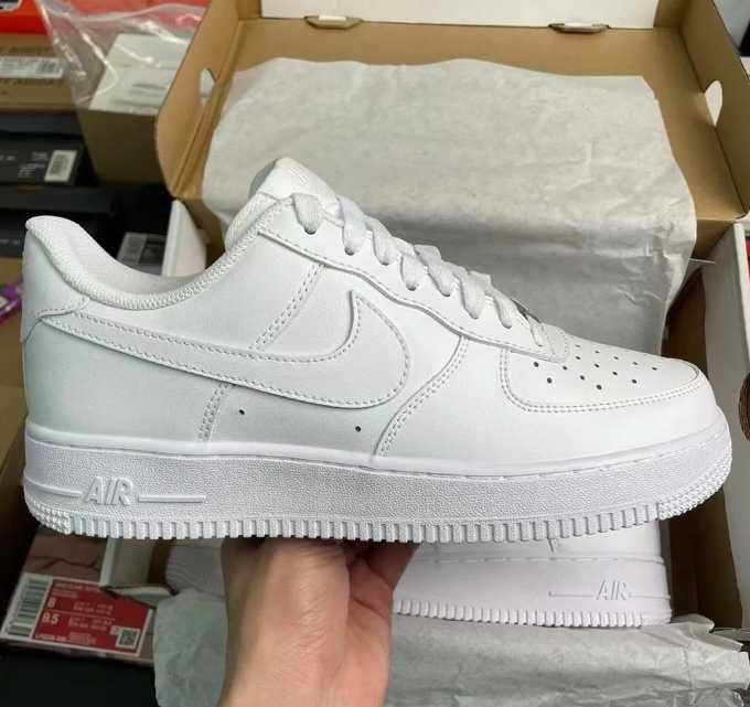 Uniseks/Trampki/Damskie/Nike Air Force 1 Low '07 White R.44