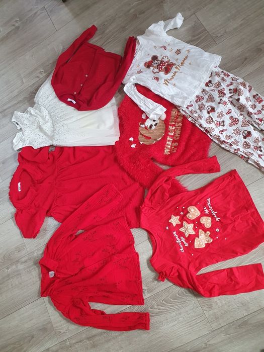 Zestaw ubranek na święta 128 7szt