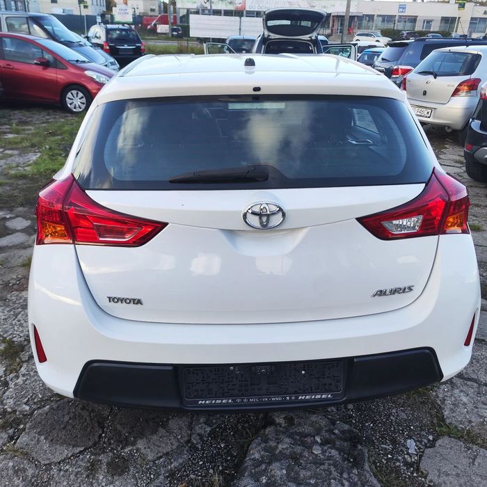 Toyota Auris Toyota Auris benzyna stan bardzo dobry