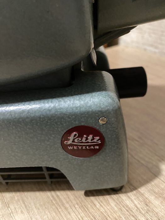 Вінтажний діапроєктор Leitz Prado 500 Німеччина