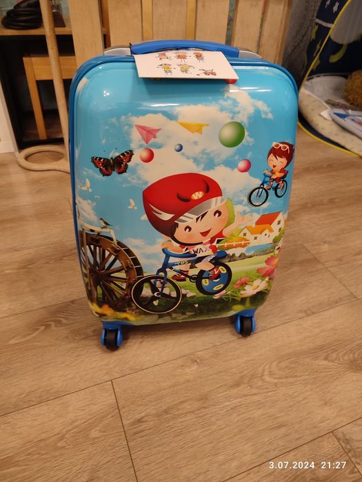 Nowa walizka podróżna dla dziecka Rowerzysta