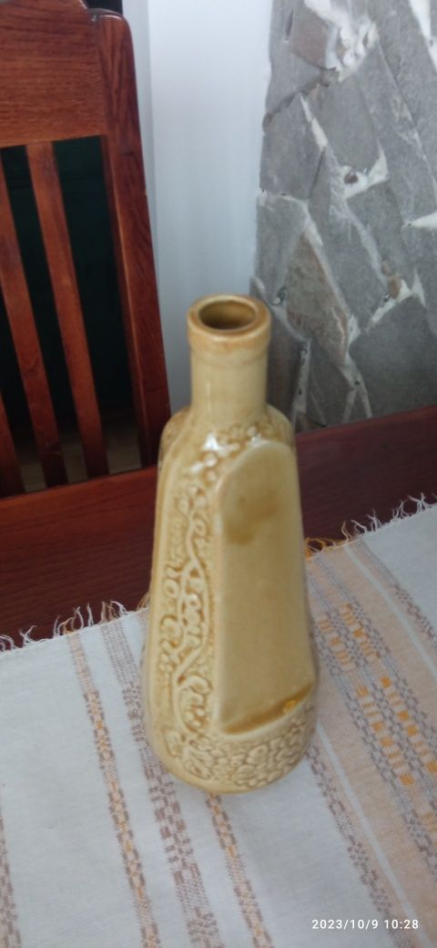 Karafka, butelka z Mirostowic PRL