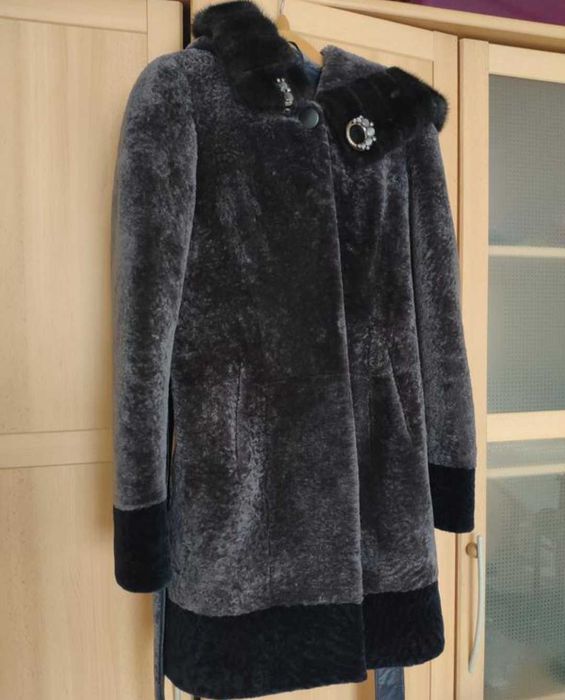 Шуба коротка мутонова