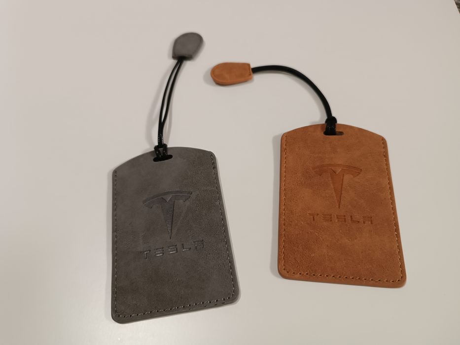 Замшевий чохол для смарт-ключа Tesla