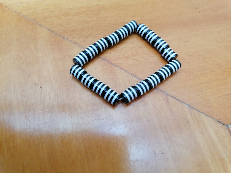 Pulseiras perolas super giras