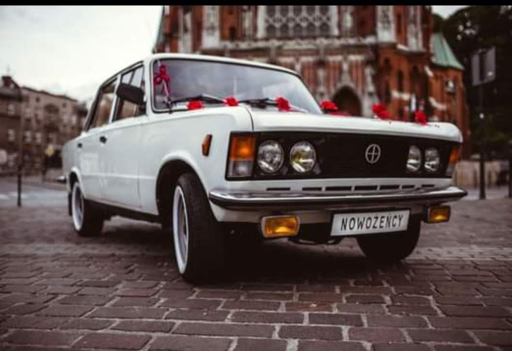 Auto do ślubu Fiat125p