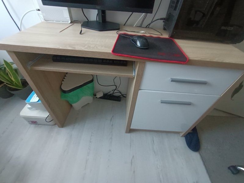 Sprzedam biurko nie zniszczone odbiór osobisty