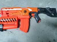 2 pistolas Nerf grandes