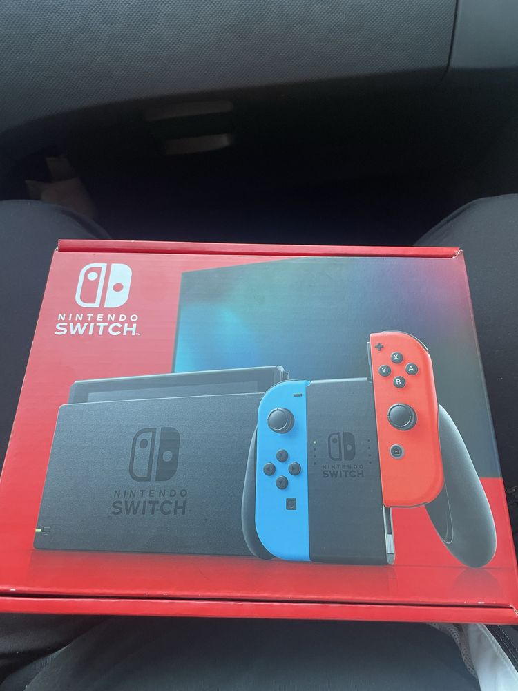 Nintendo Switch v2 c/ 4 joycons