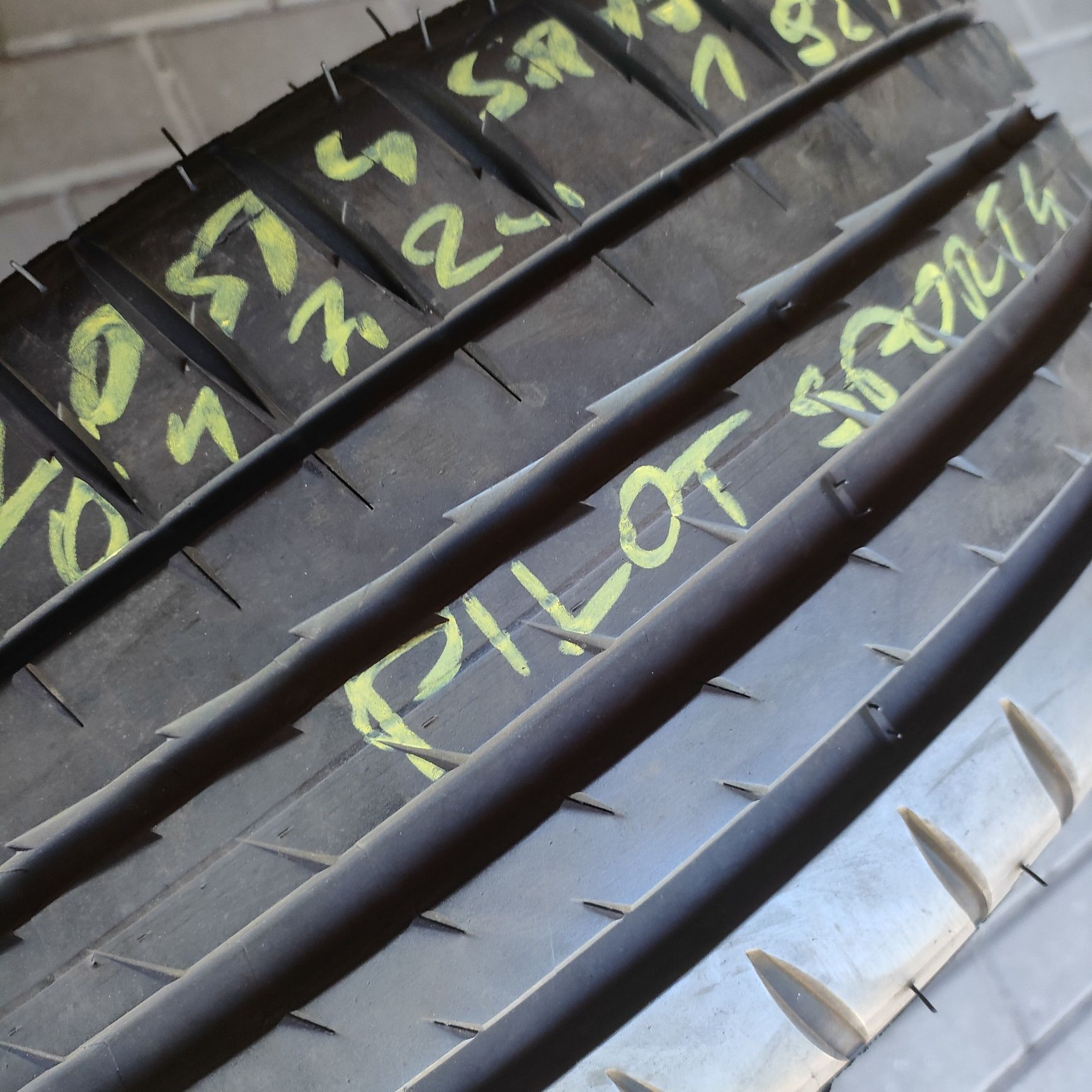 1x Michelin pilot Sport 4 205/40R17 84Y 1 sztuka letnia