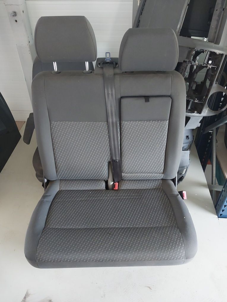 Kpl foteli przod transporter t5 z podlokietnikami