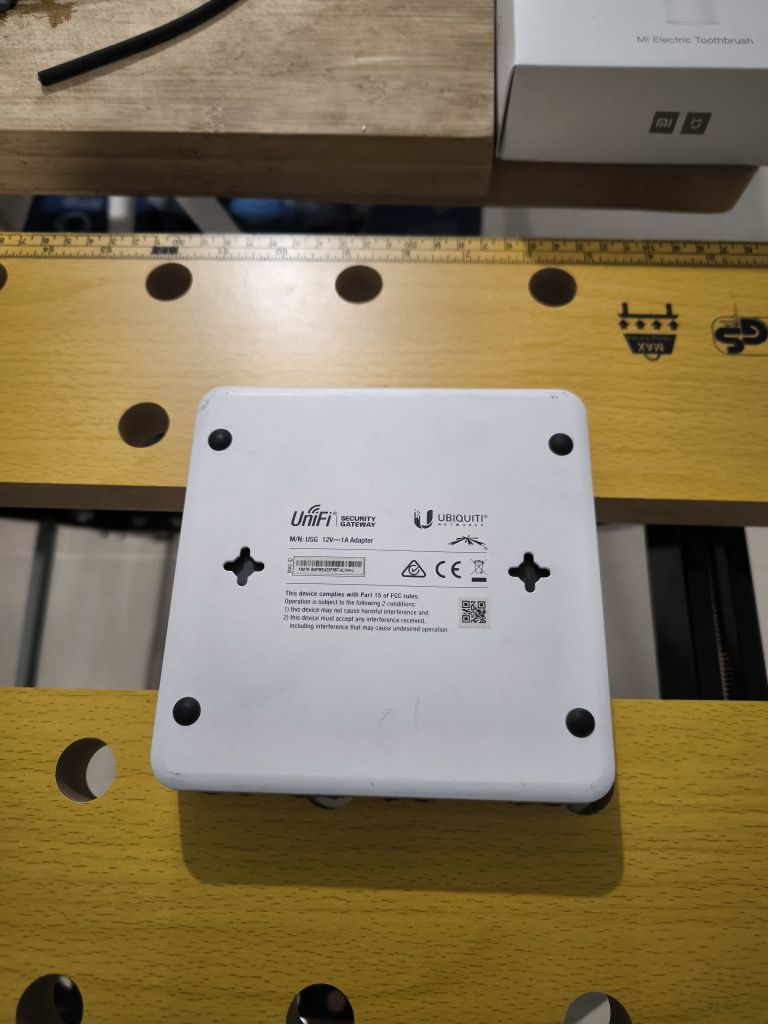 Router Unifi Ubiquiti USG
Tenho t