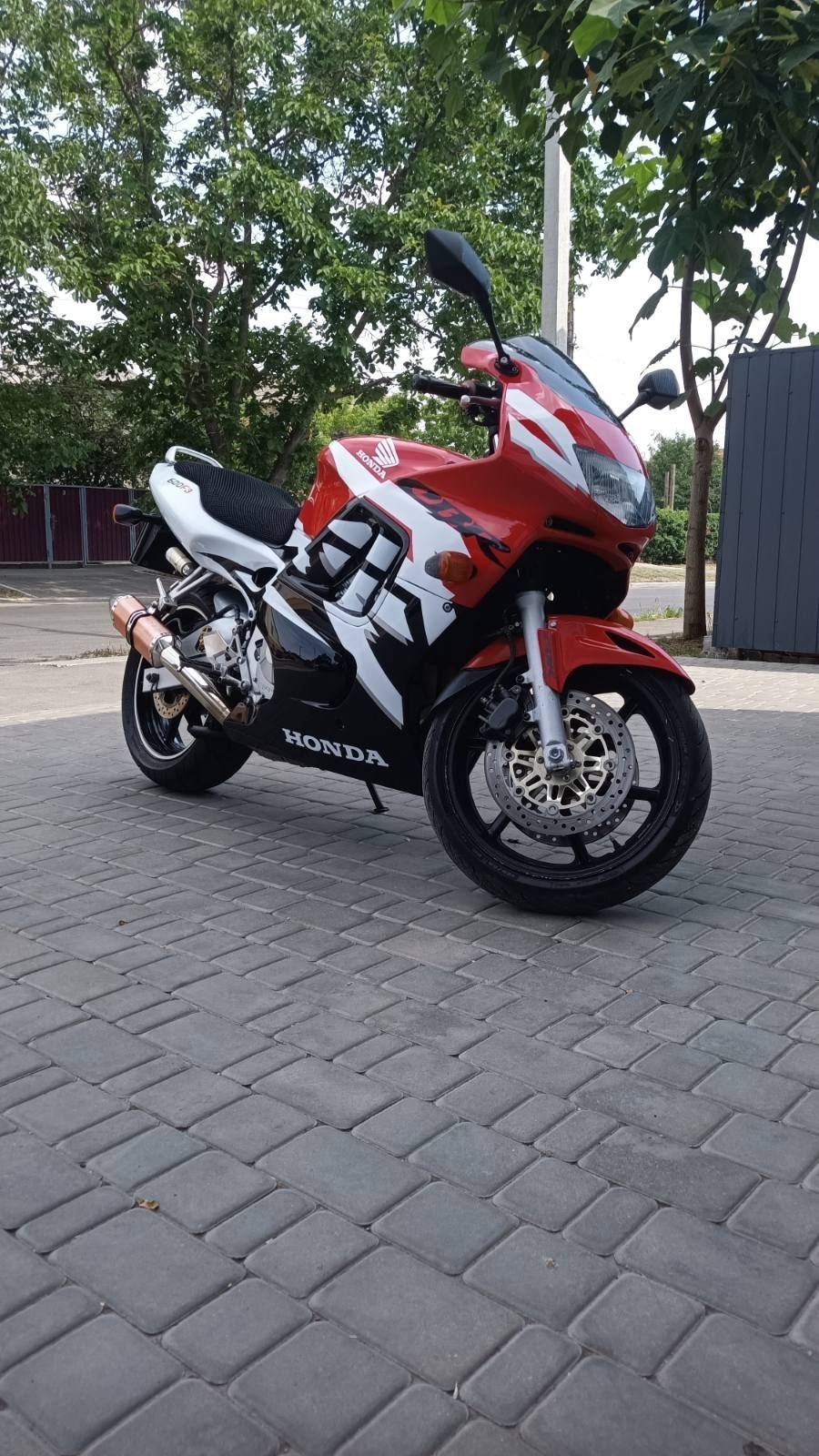 Продам Honda cbr 600