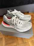 Buty do biegania Nike Epic React Flyknit 2 rozmiar 40,5 - 26 cm