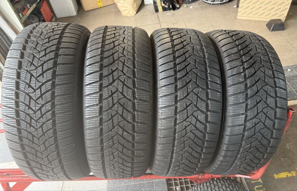4xopona zima Dunlop Winter Sport 5 235/55 R1799V