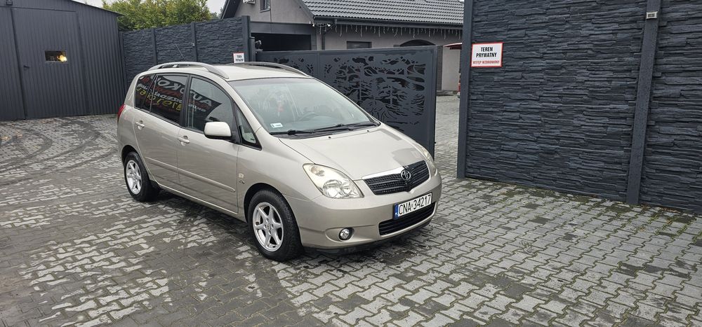 SKUP AUT TORUŃ Toyota Corolla Verso 2003r 2.0D Stan BDB Hak holowniczy