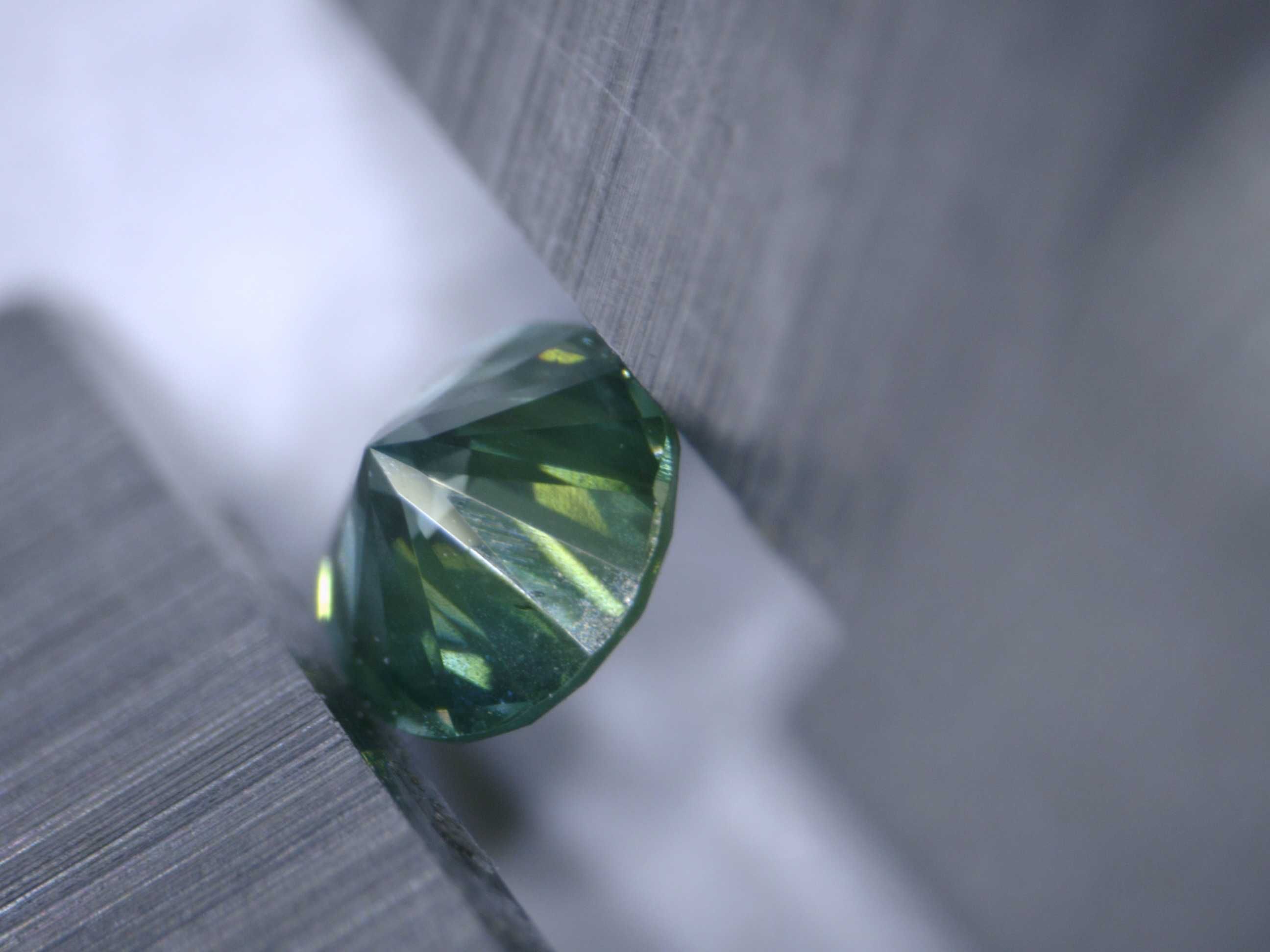 Diament 0.06ct Zielony Brylant I1