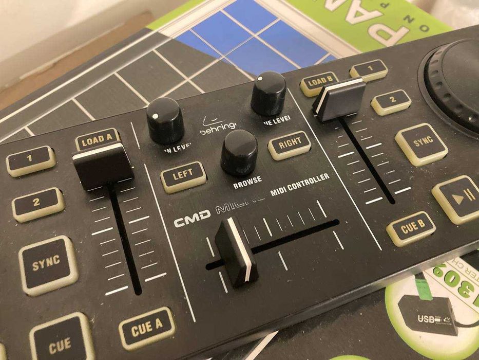 Dj контроллер Behringer CMD MICRO