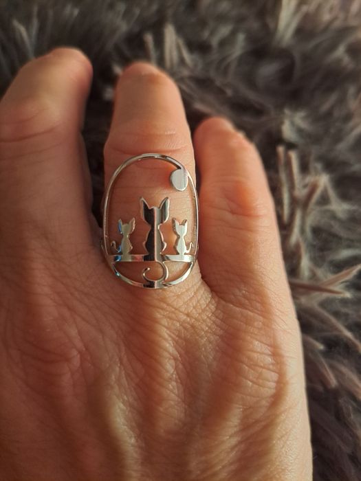 Anel em aço com gatinhos