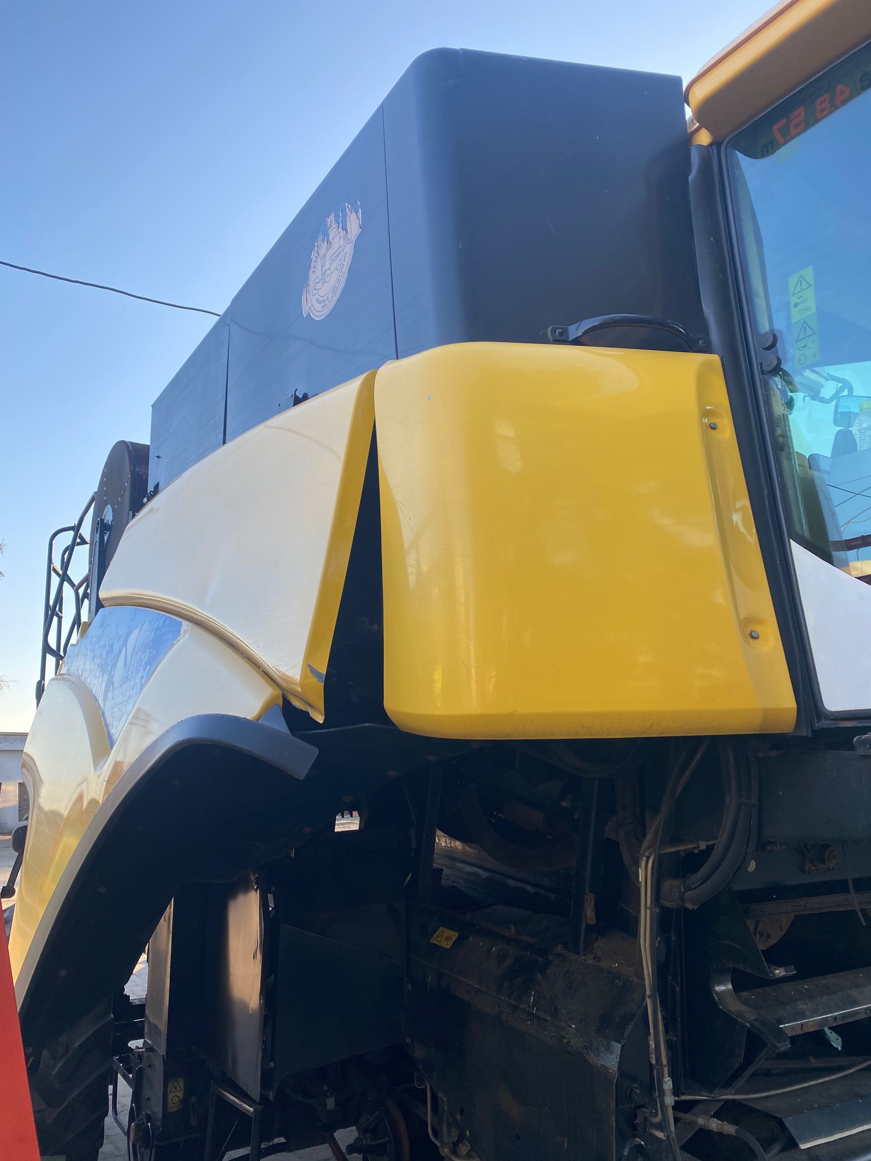 części  do kombajnu New Holland CR 9080+ heder