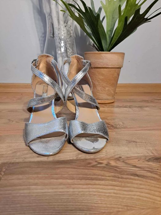 Srebrne sandały na obcasie Primark rozmiar 38 eleganckie wieczorowe