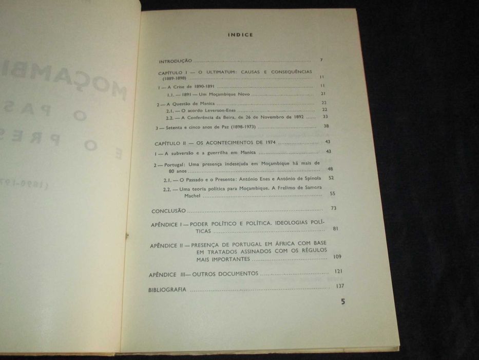 Livro Moçambique o passado e o presente Mapril Gouveia