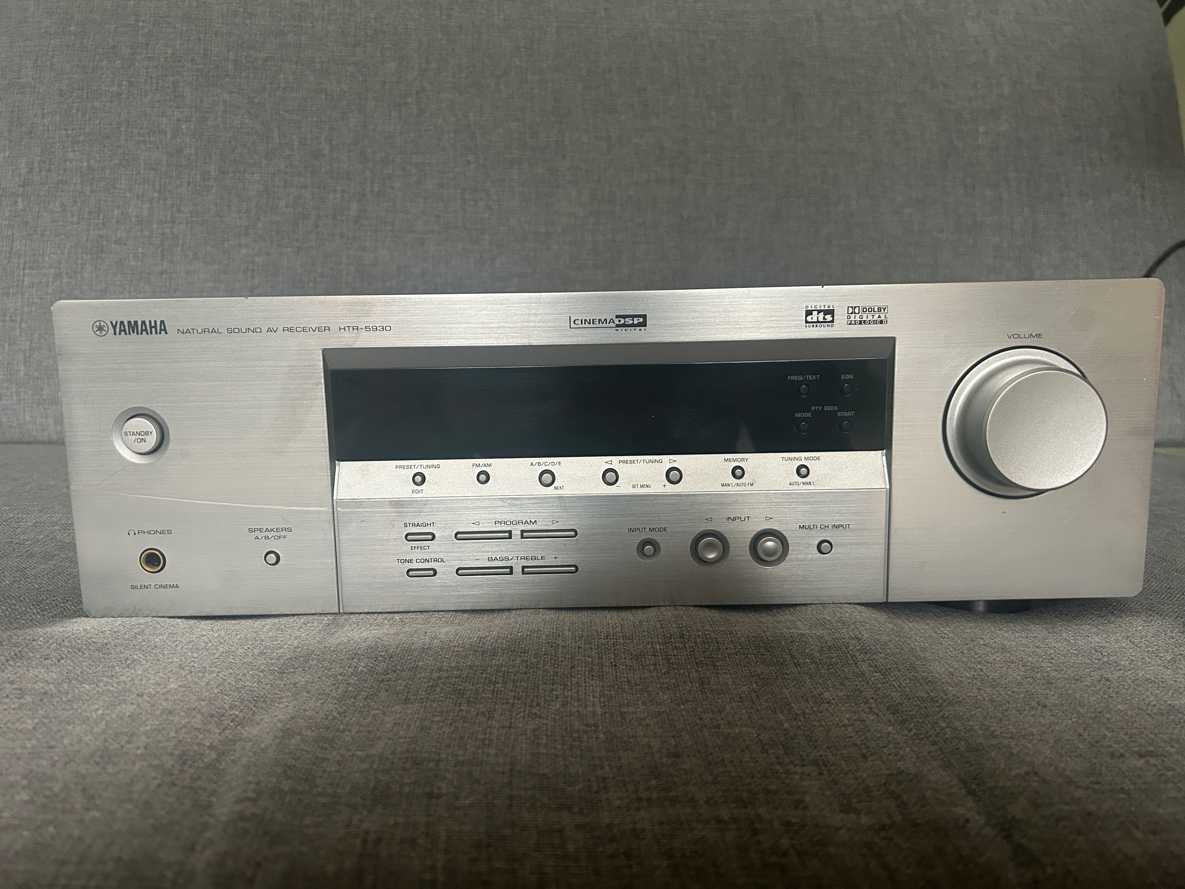 Wzmacniacz Yamaha HTR 5930 + pilot