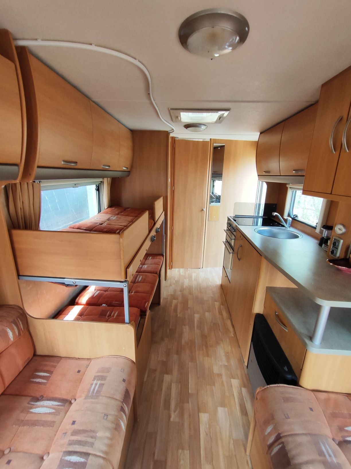 Przyczepa kempingowa Swift Charisma 560