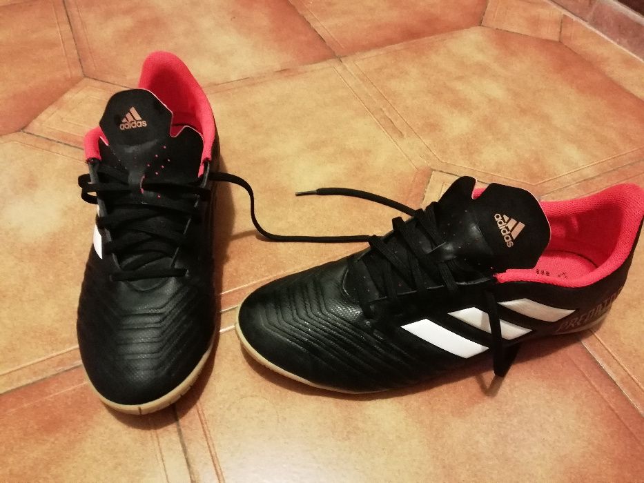 Ténis Futsal Adidas Predator