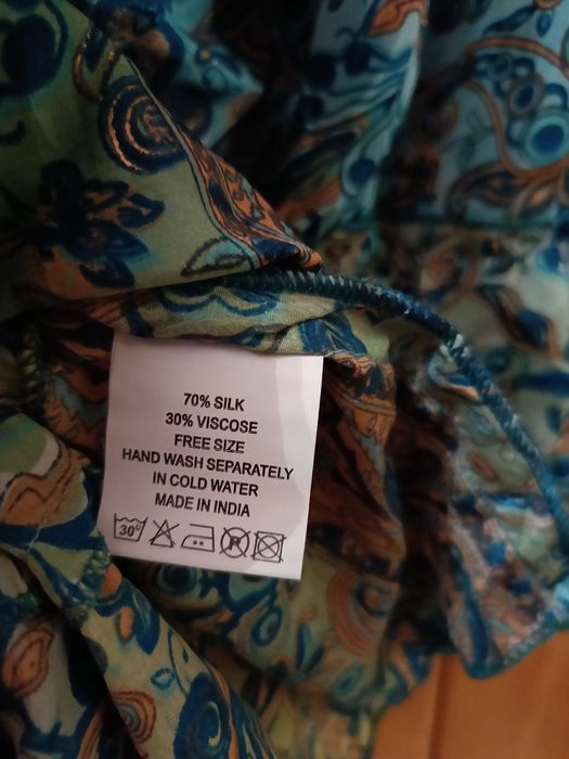 Tunika jedwabno/ wiskozowa że złotymi zdobieniami K6