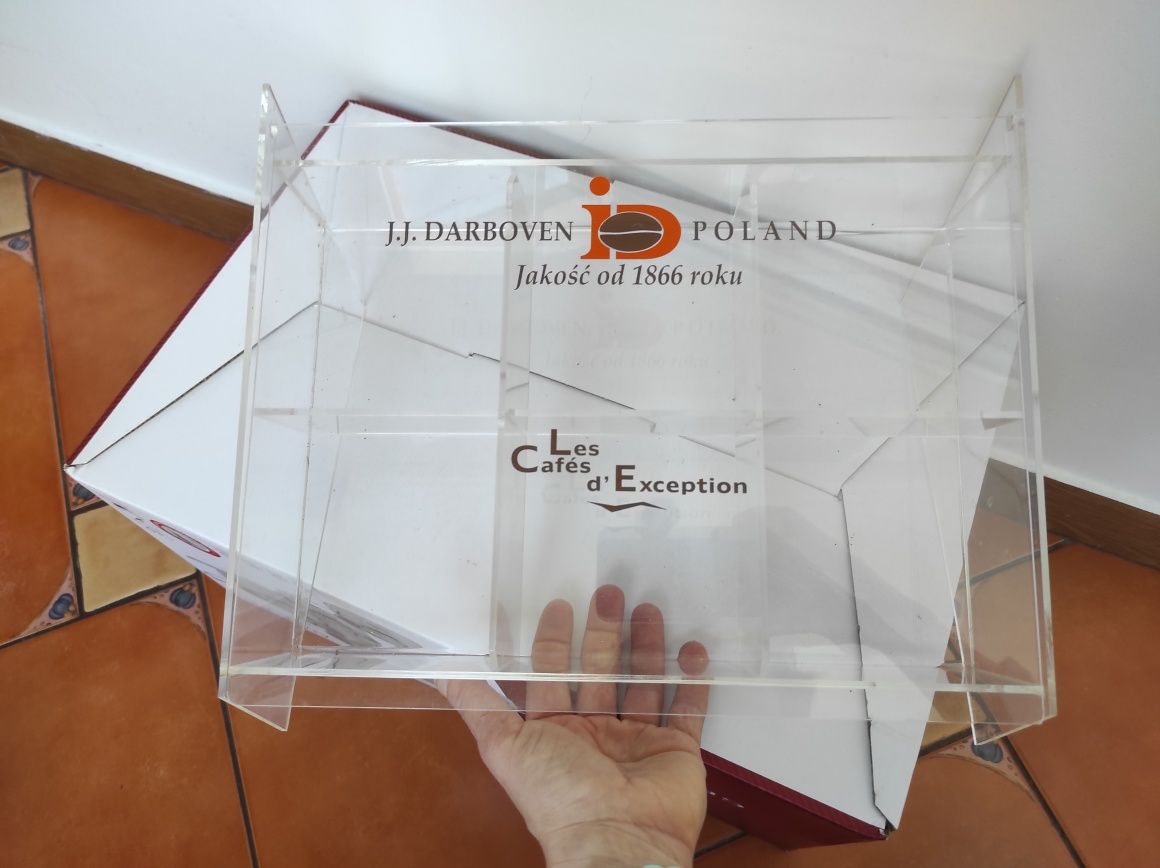 Plastikowy pojemnik na herbatę, kawę