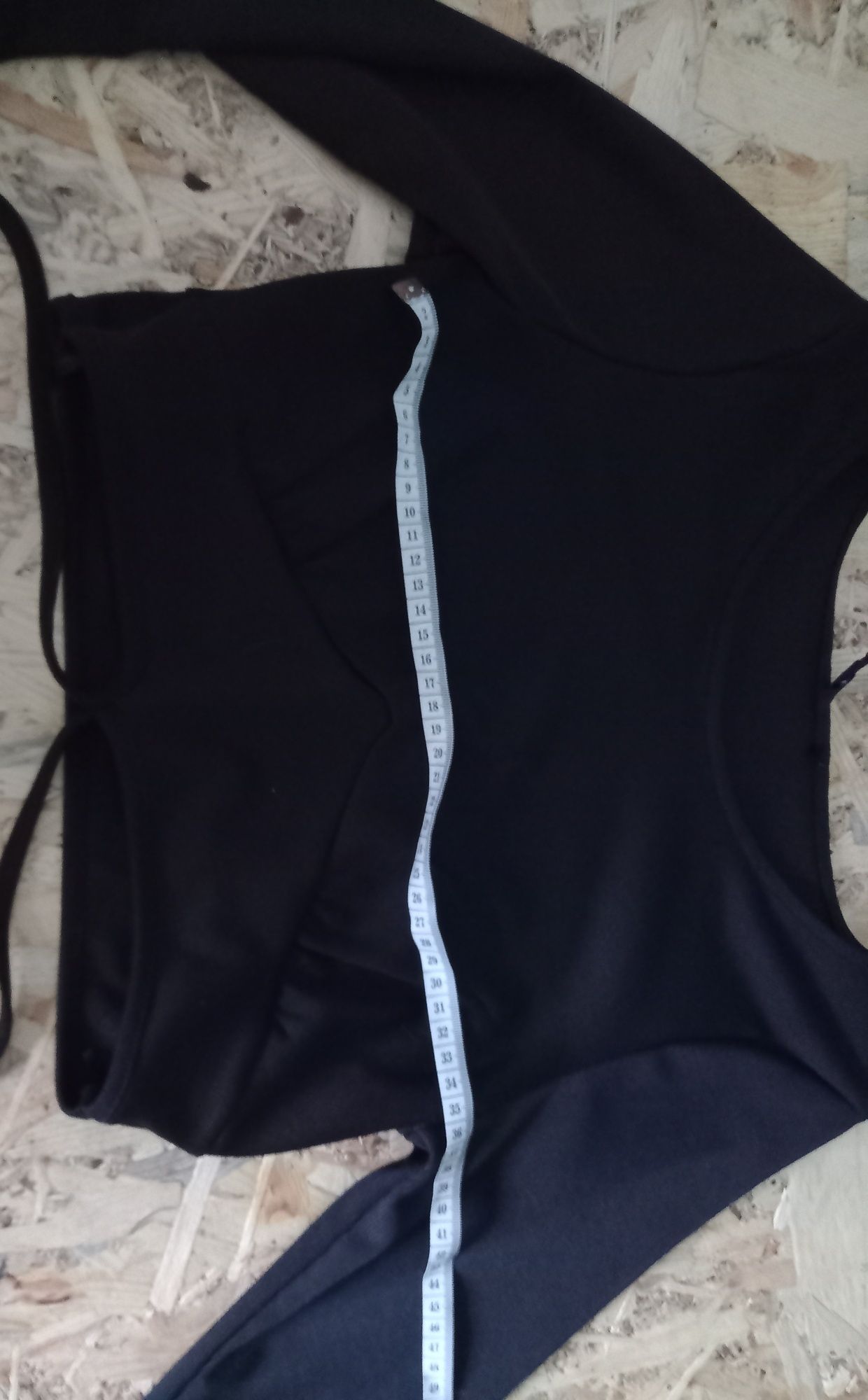 Bluzka crop top z ozdobnym wiązaniem czarny r. M L XL XXL