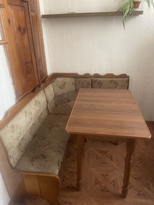 Меблі для кухні-мякий куточок+стіл