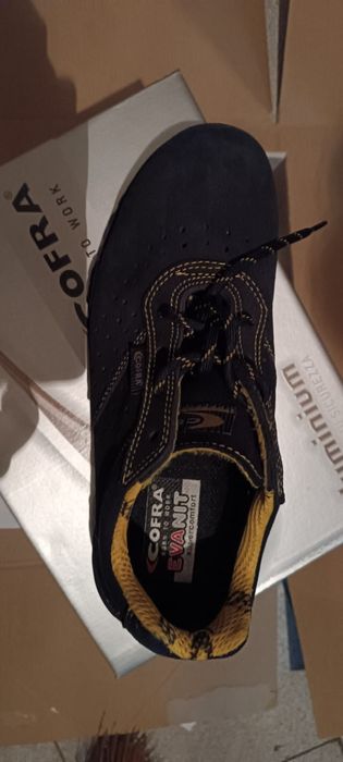 Sapatos de biqueira de aço (proteção)